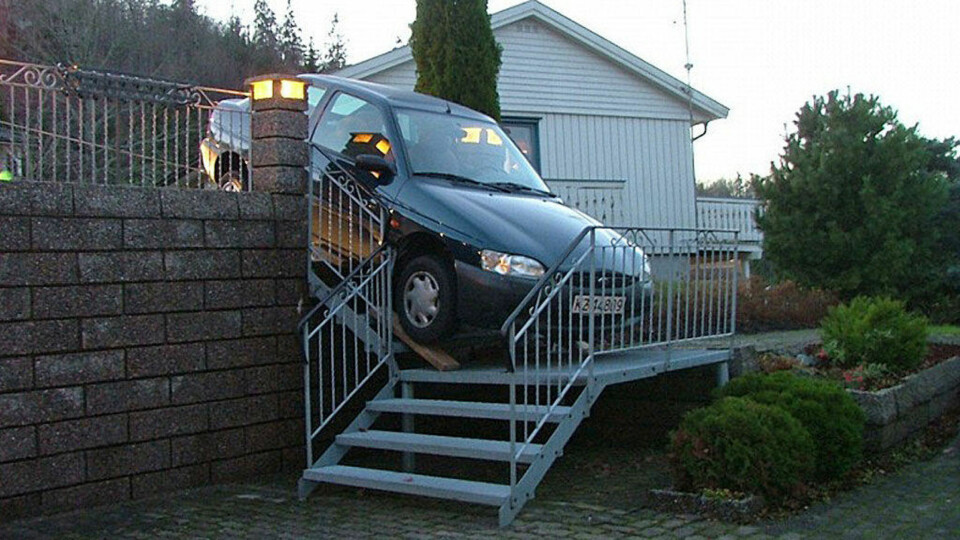 Svigermor skulle bare ta ut noen handleposer ...