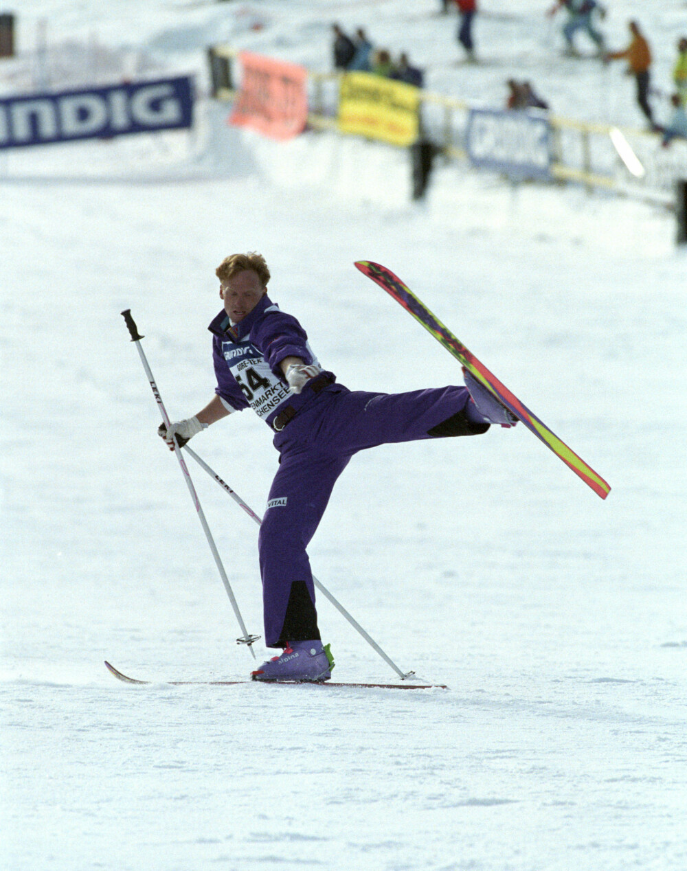 ØSTERRIKE, 1992: Rune Kristiansen i aksjon, på vei mot seier i verdenscupen i ski-akrobatikk / ballett / acro. Verdenscup i denne disiplinen ble avviklet i 1998. 