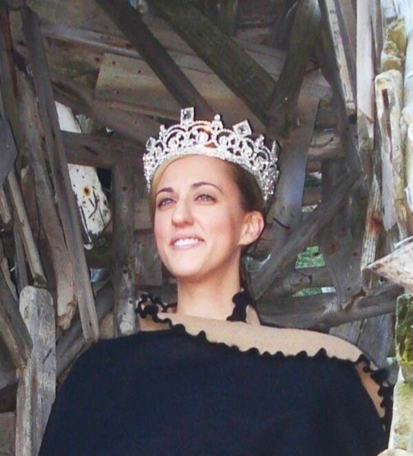 MONARK: Dronning Carolyn den første styrer Ladonia. Dronningen er fra USA og ble valgt i 2011.