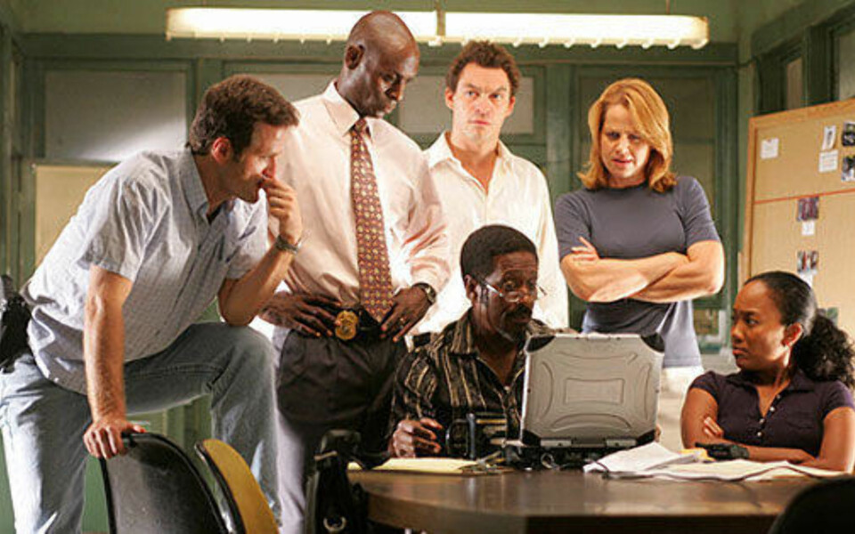 5-O: Rolan Pryzbylewski, Cedric Daniels, Jim McNulty, Lester Freamon, Rhonda Pearlman og Kima Greggs forsøkte forgjeves å rydde opp Baltimores gater og korrupte ledere.