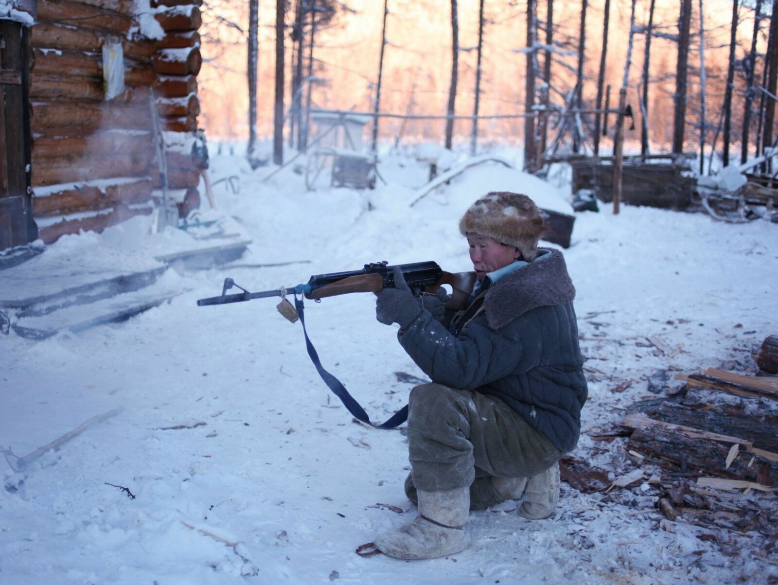 <b>ULVER: </b>I Vladimirs nabolag er gevær nødvendig for å beskytte seg mot ulver.