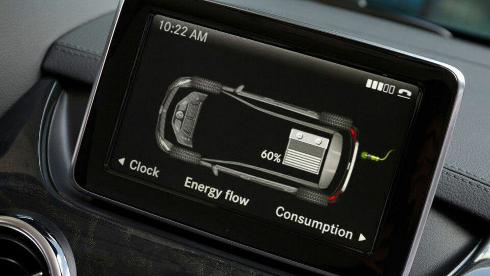 Mercedes går ut med offisiell rekkevidde på 200 kilometer i den elektriske B-klassen. Dermed er den - i alle fall i teorien - en av elbilene som går lengst på en lading.