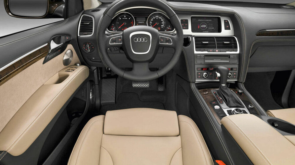 Audi Q7 er en av de største og mest luksuriøse SUV-ene du kan kjøpe. Snart er det klart for helt ny utgave - og den blir lettere!