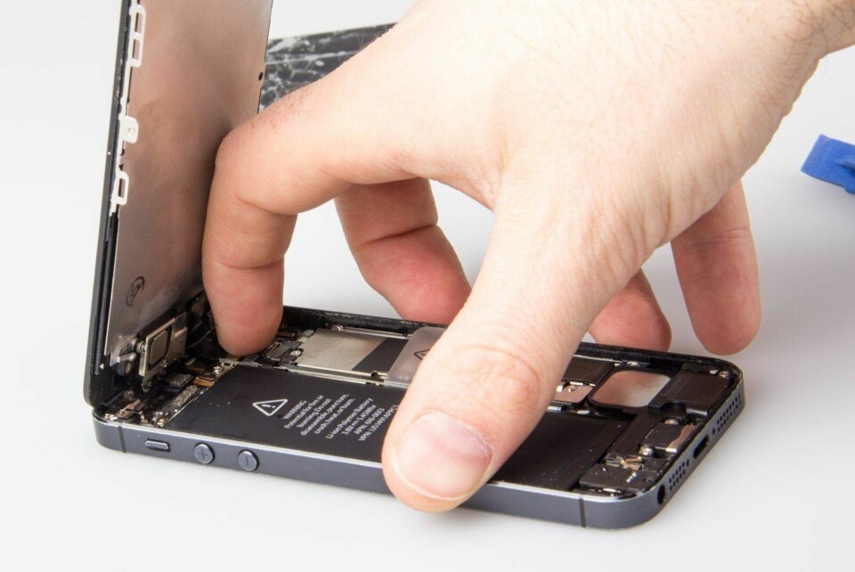 Slik fikser du en knust skjerm på iPhone 5