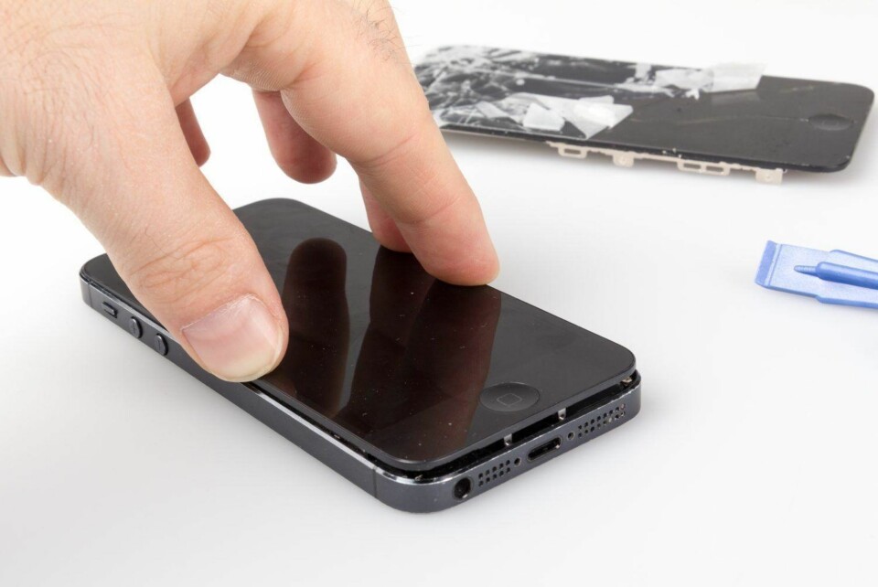 Slik fikser du en knust skjerm på iPhone 5