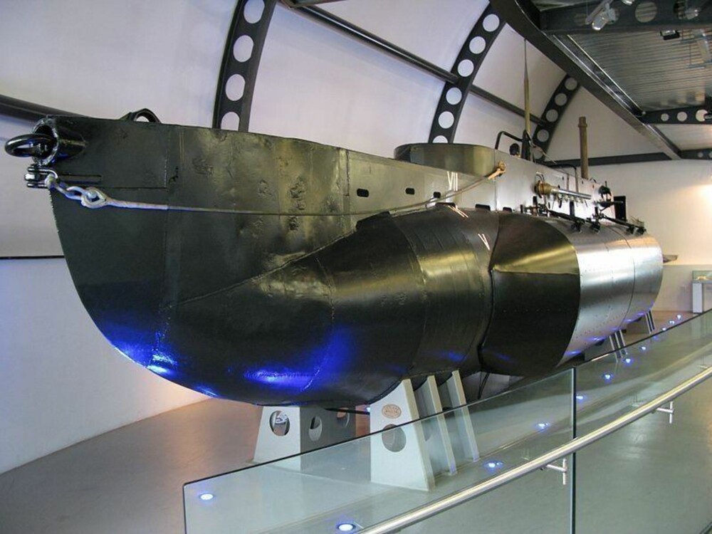 BLIKKBOKS: En av de få gjenlevende X-klasse ubåtene, X24, ustilt på Royal Navy Submarine Museum.