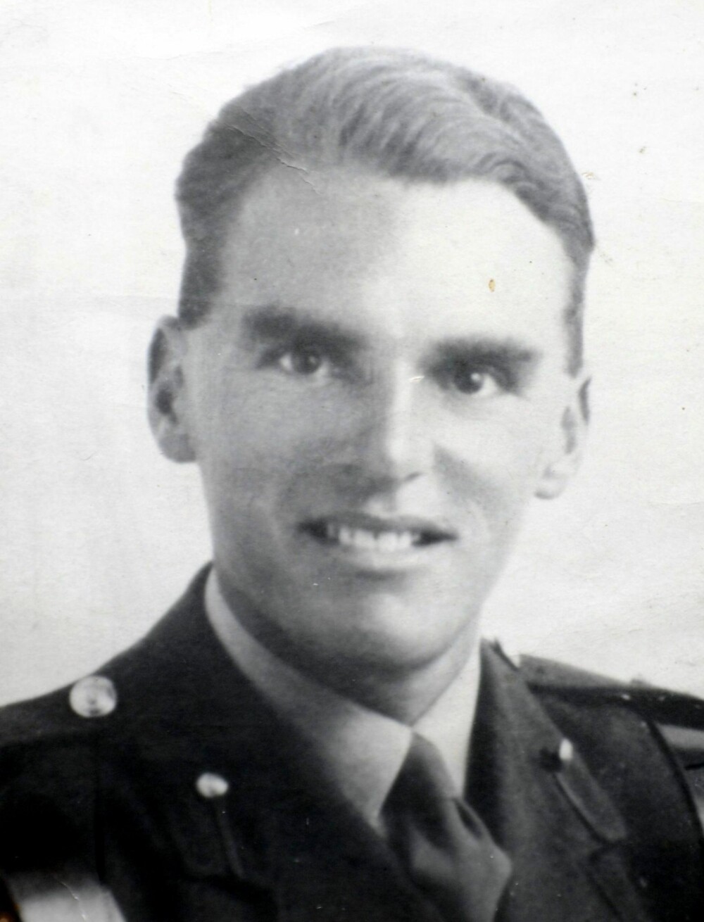 Løytnant Den Brotheridge fotografert i 1944.