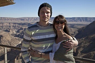 Aaron og Gemma ved Fish River Canyon i Namibia.