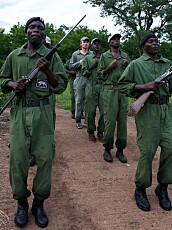 Morgentrening med Den internasjonale antisnikskytterbevegelsen i Zimbabwe.
