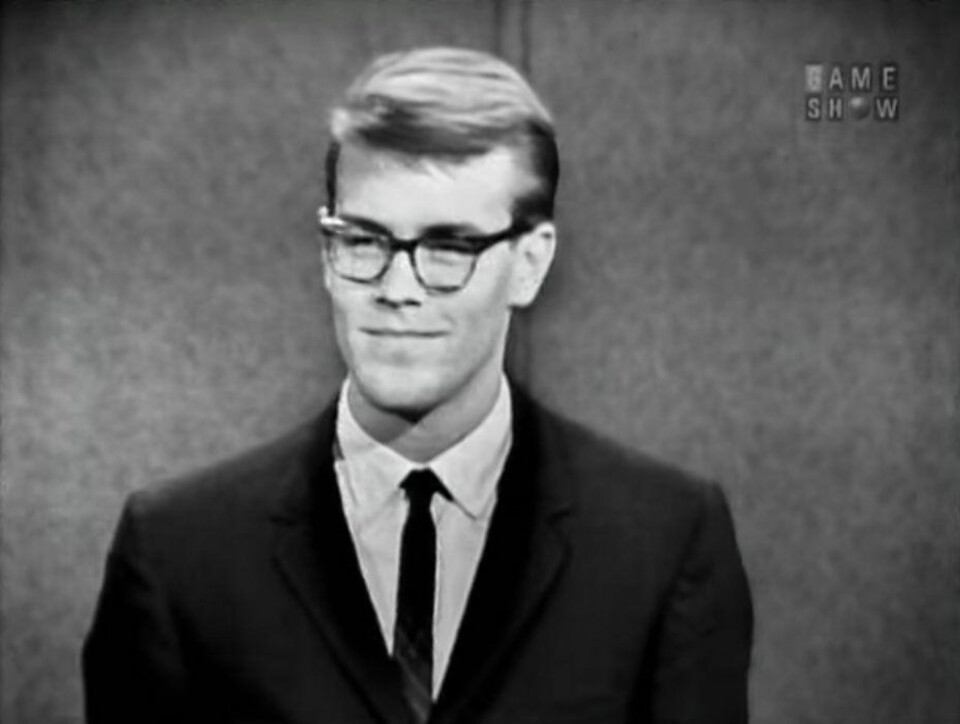 VÅKEN I 264 TIMER: Randy Gardner var med i TV-programmet 'To tell the Truth' 11. mai 1964. Panelet skulle gjette hvem av tre personer som hadde verdensrekorden i å holde seg våken.