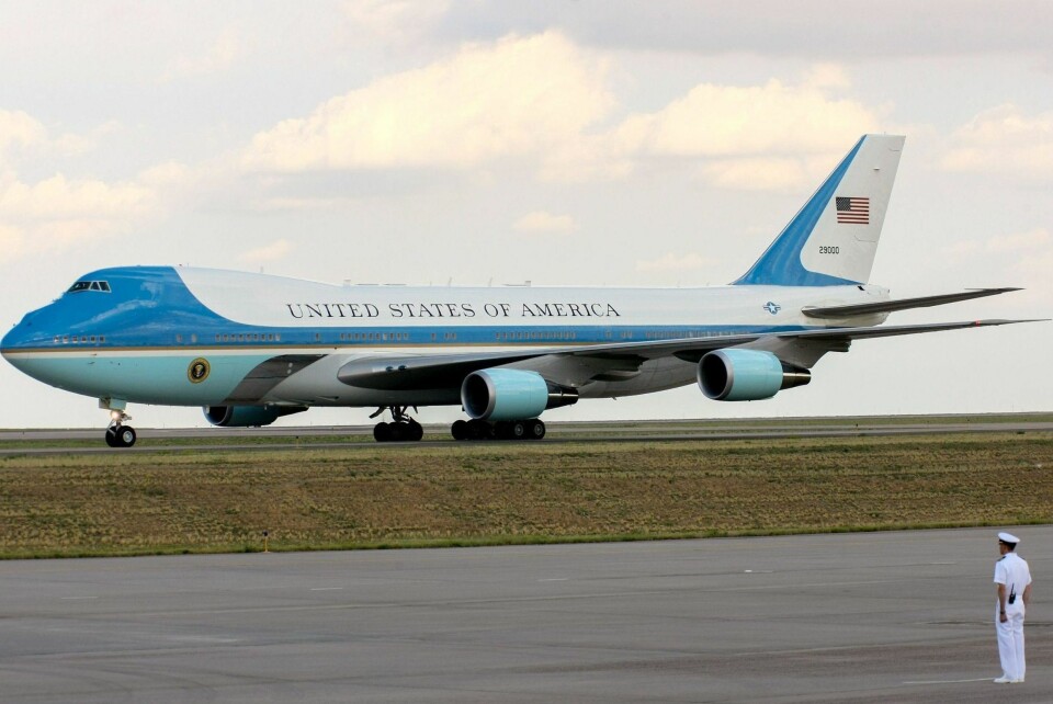 INFILTRERT: Red Cell kom seg inn i presidentens fly Air Force One og plasserte en falsk bombe, bare for å vise hull i sikkerheten. Det var ikke populært. Her er flyet i Denver i 2014.