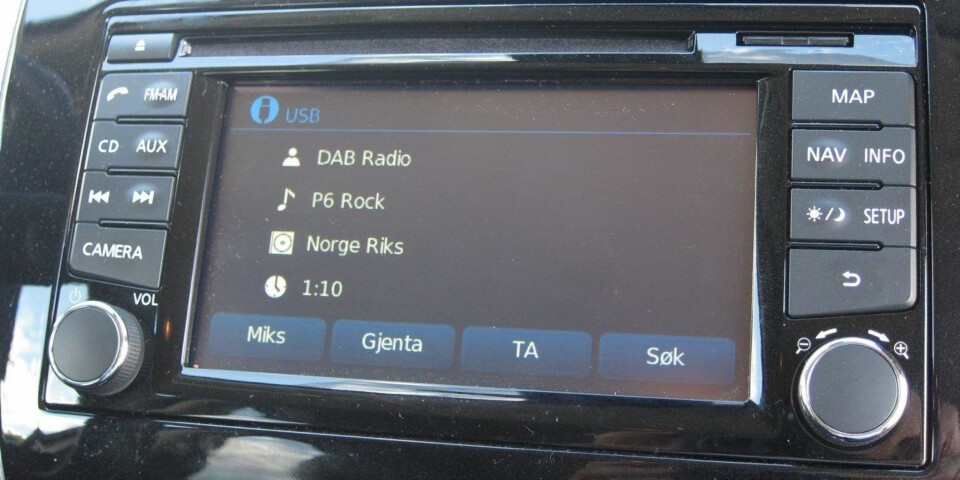 HELINTEGRERT: Helintegrert adapter fra Dension.