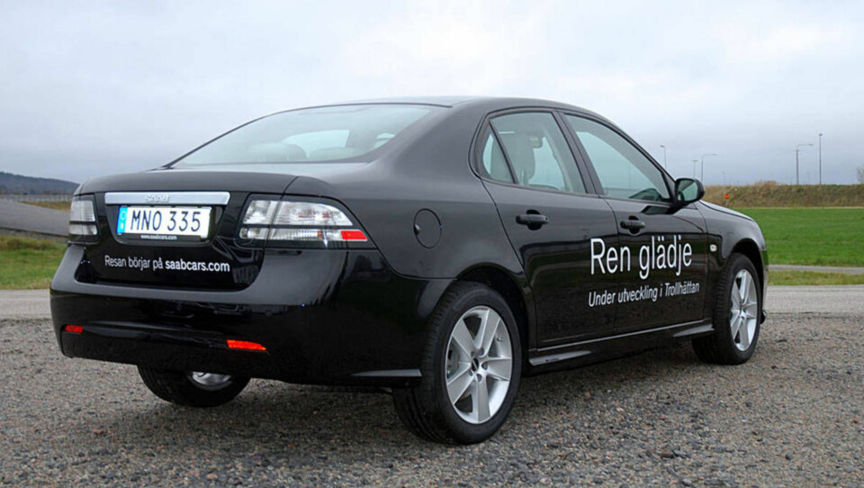 Elbilen er noe høyere enn den vanlige Saab 9-3en.