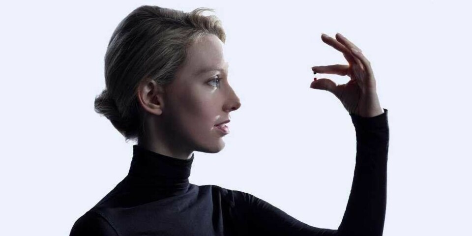 EN DRÅPE ER NOK: Som 19-åringen droppet forskeren og gründer Elizabeth Holmes ut av det anerkjente Stanford for å starte opp sitt eget firma. I dag har 30-åringen en formue på over 31 milliarder kroner og kan samtidig revolusjonere hjemmemarkedet for medisinsk utstyr.