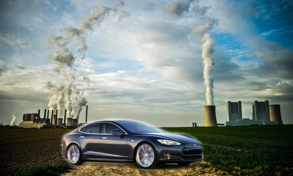 CO2-VERSTING: En Tesla Model S er flere ganger verre enn en vanlig enn en vanlig bil på europeisk marginalstrøm - men fordi kvotesystemet ikke fungerer er den bare «like ille».