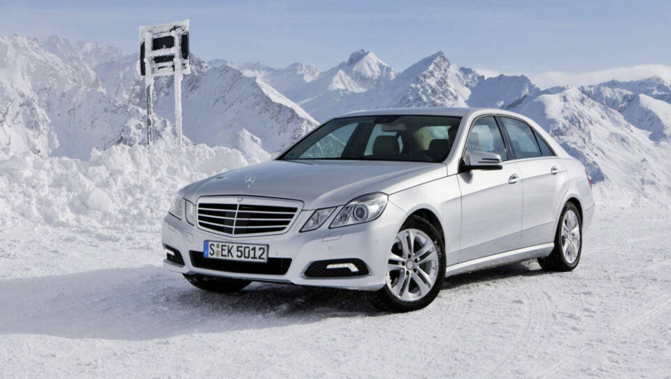 E-klasse med 4Matic er en ypperlig vinterbil, og motoren på 265 hk gir dessuten et pent kraftoverskudd. 0-100 km/t ekspederes på 7,4 sekunder.