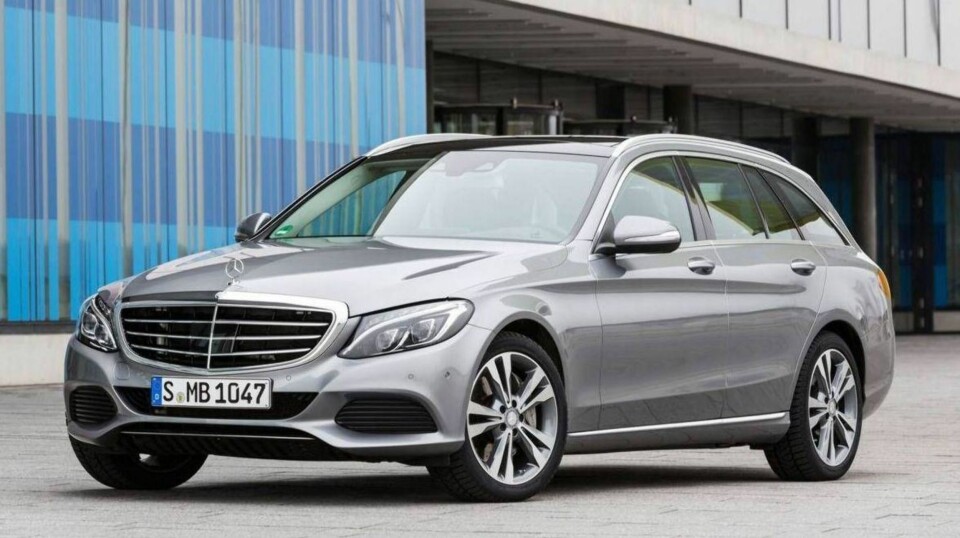 Det ser ut som en helt vanlig Mercedes C-klasse stasjonsvogn, men det er det ikke. Den ladbare hybridutgaven kommer nå til Norge.