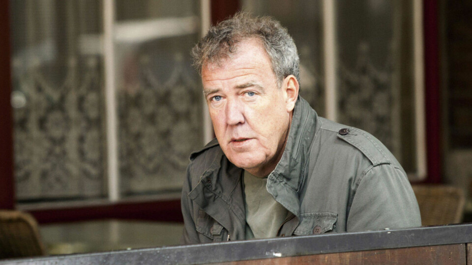 Den populære og kontroversielle programlederen Jeremy Clarkson har ikke lenger noen jobb i BBC.