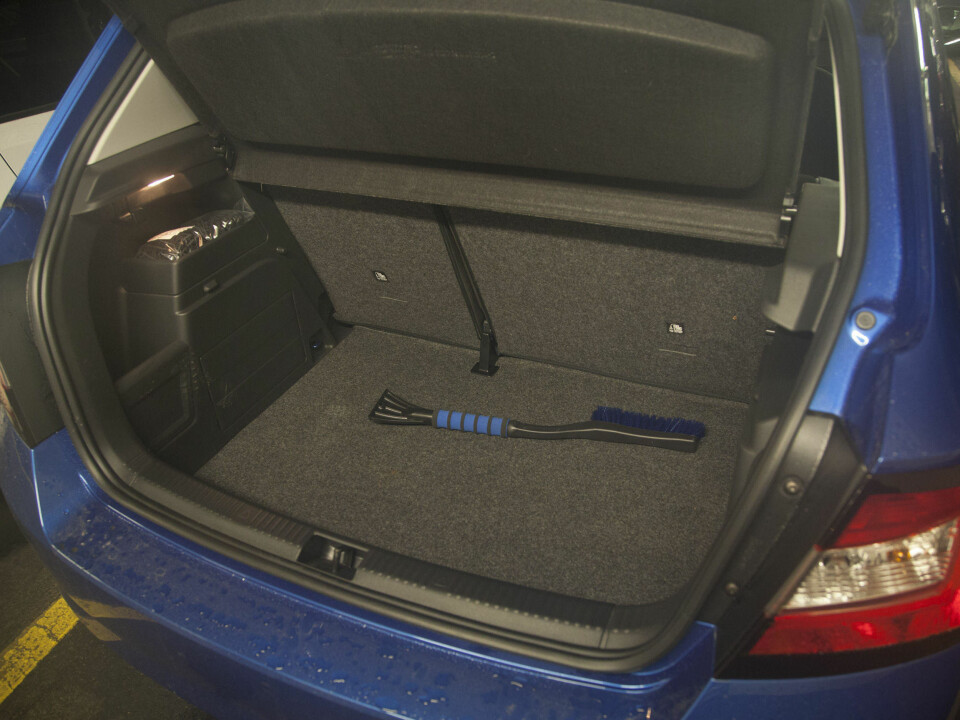 Dette er bagasjeromme i en 'vanlig' Fabia 5-dørs. Det er omtrent det samme som konkurrentene har.