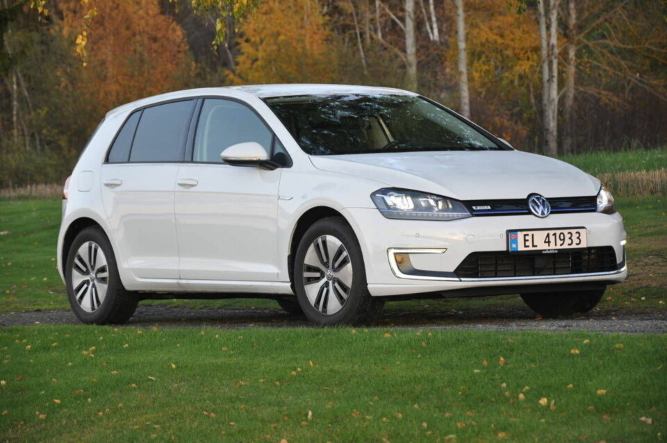 Volkswagen e-Golf er den mest solgte elbilen i Norge så langt i 2015. Bilen har tatt markedet med storm, og VW har slitt med å skaffe nok biler.