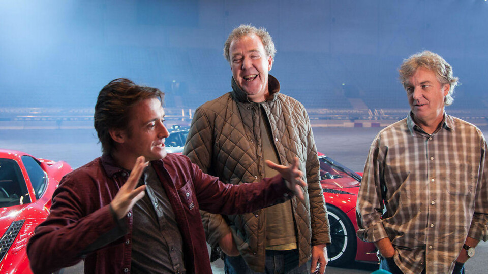 Jeremy Clarkson (i midten) fikk sparken i Top Gear, mens James May (til høyre) og Richard Hammond (til venstre) sluttet i kjølvannet. Nå skal de ifølge rapportene fortsette sammen på Netflix.