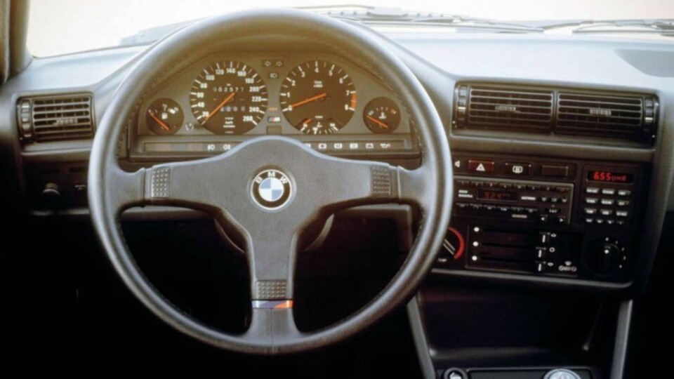 Jørgens (29) gamle BMW E30 har doblet seg i verdi