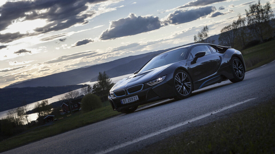 Test av BMW i8 med laserlys