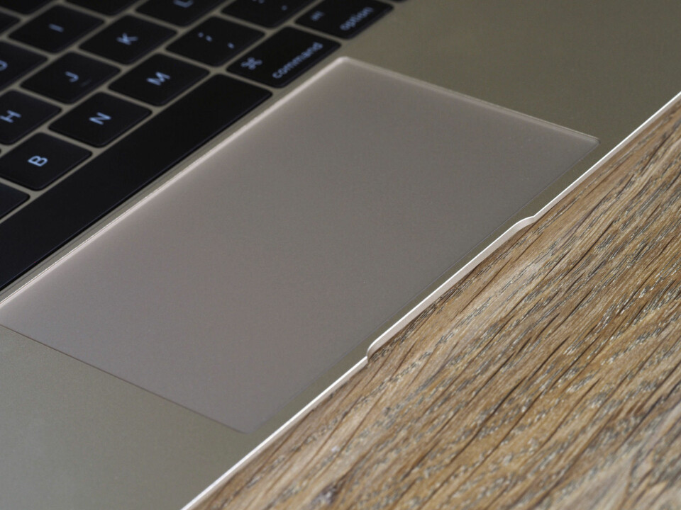 MacBook-ens touchpad er i full størrelse og byr på den helt nye Force Touch-teknologien.