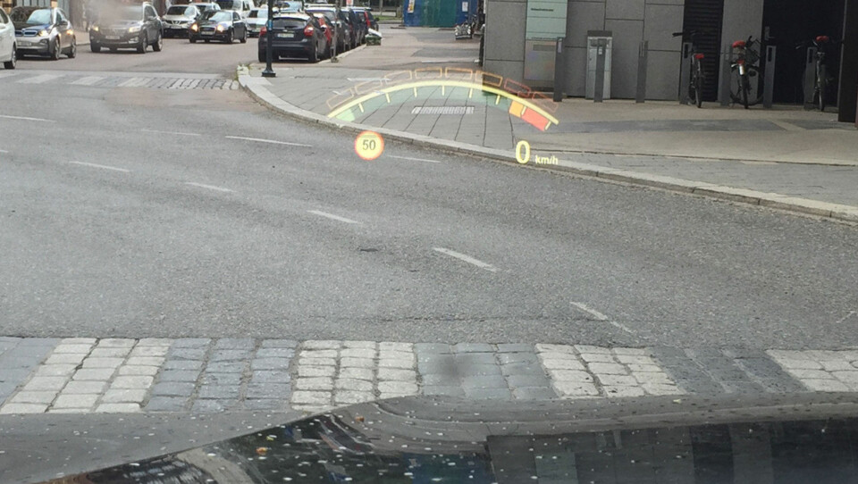 Det mest oppsiktsvekkende med bilen, er hvor fort tallene på speedometeret endrer seg.
