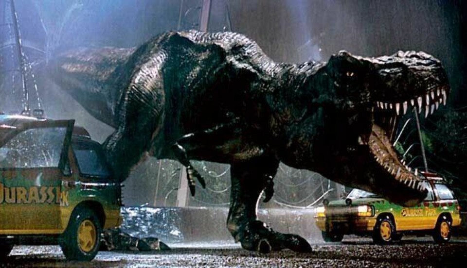 Redd for å få bilferien spolert av en slik rakker? Det er mange som tror dinosaurer og mennesker har sameksistert. Bilde fra «Jurassic Park»