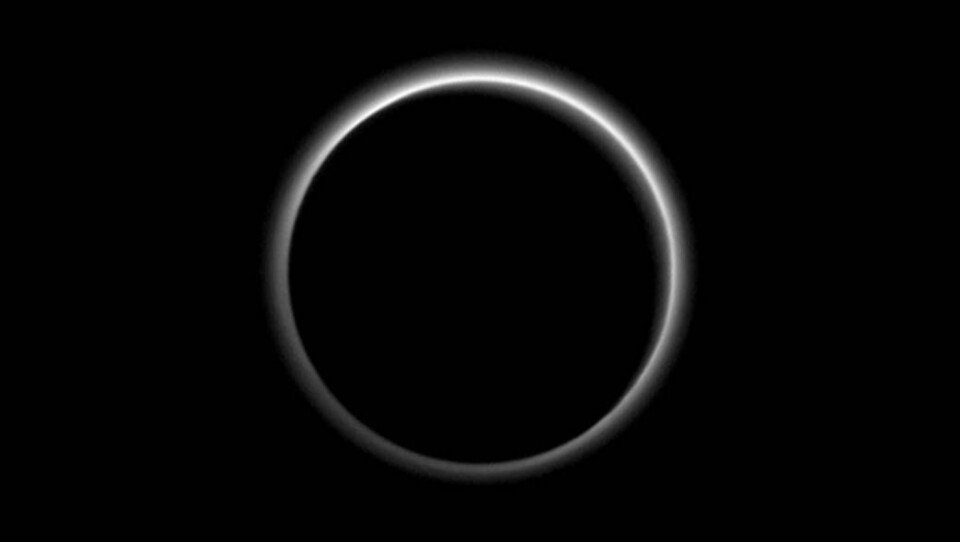 Pluto sett natt til 16. juli, fra to millioner kilometers avstand på bortsiden av Pluto.