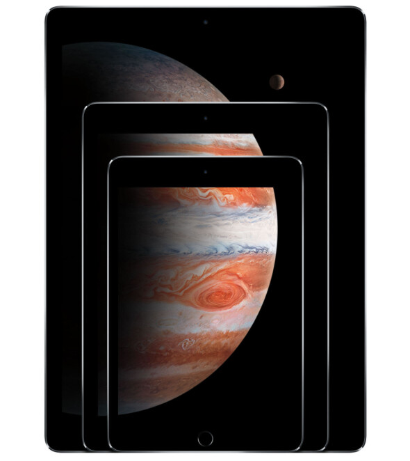 iPad-familien samlet.