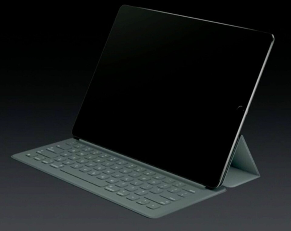 Apples Smart Keyboard ser påfallende likt ut som det Microsoft har hatt i sin Surface.