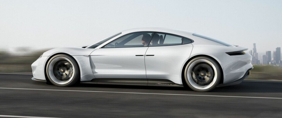 PORSCHES FØRSTE ELBIL: Porsche Mission E skal etter på planen på veien i 2019. Startprisen vil ligge på rundt 86.000 dollar.