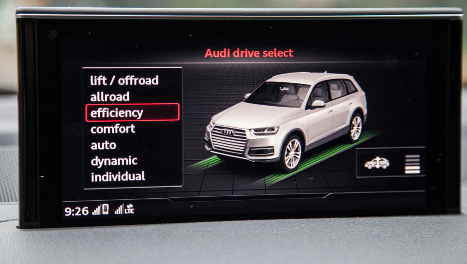 Med Drive Select kan du velge både kjøreegenskaper og høyde på bilen.