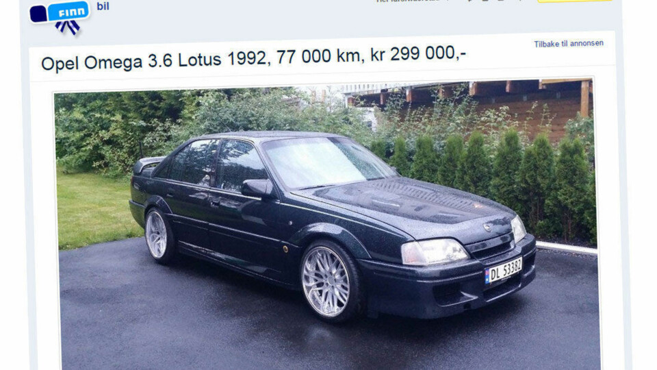 GÅR SOM EN OLJA LYN: Joda, den ser jo noen hakk grommere ut enn en helt vanlig Opel Omega – med bredere hjulbuer, voldsomme luftinntak i spoileren foran og en formidabel vinge på bakluka, men Opel Omega Lotus må likevel kunne regnes som en ulv i fåreklær. Denne går rett og slett som et oljea lyn!