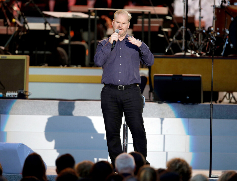 KATOLIKK: Ikke mange komikere er åpen om sin egen tro, men Jim Gaffigan er en troende katolikk. Han opptrådte for pave Francis og rundt én million mennesker under hans besøk i USA i september. Her er Gaffigan fra showet som var en del av en festival i Philadelphia.