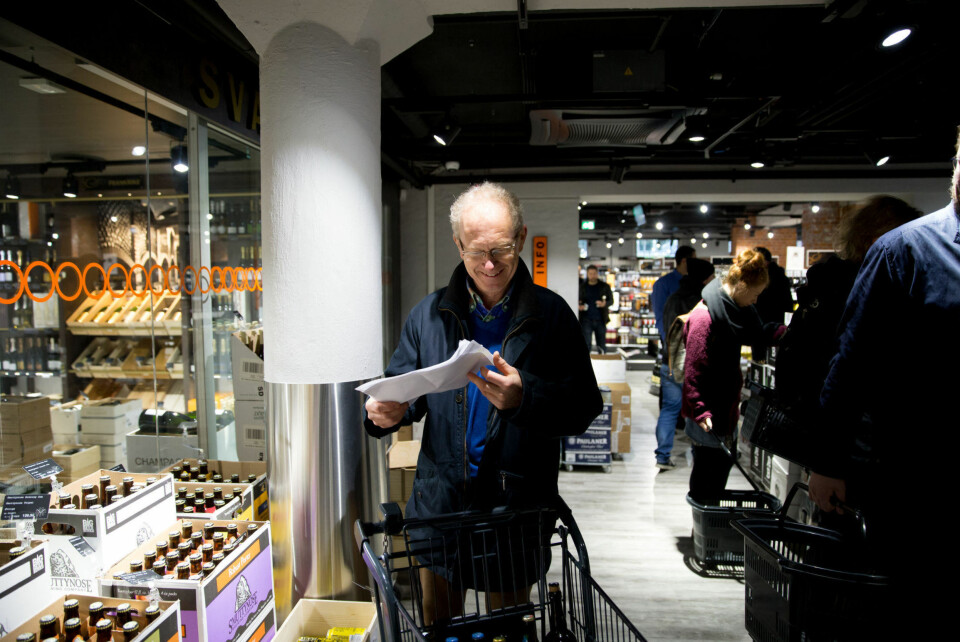 Myhrer har med seg en en ferdig utfylt «ønskeliste».