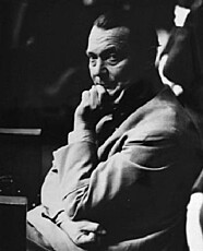 INGEN FØLELSER: Hermann Göring vistelite følelser under rettsaken i Nürnberg.