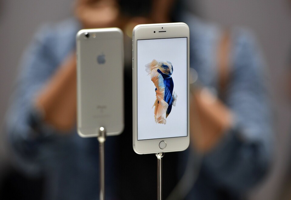 - Iphone 7 kommer uten øreplugg-uttak