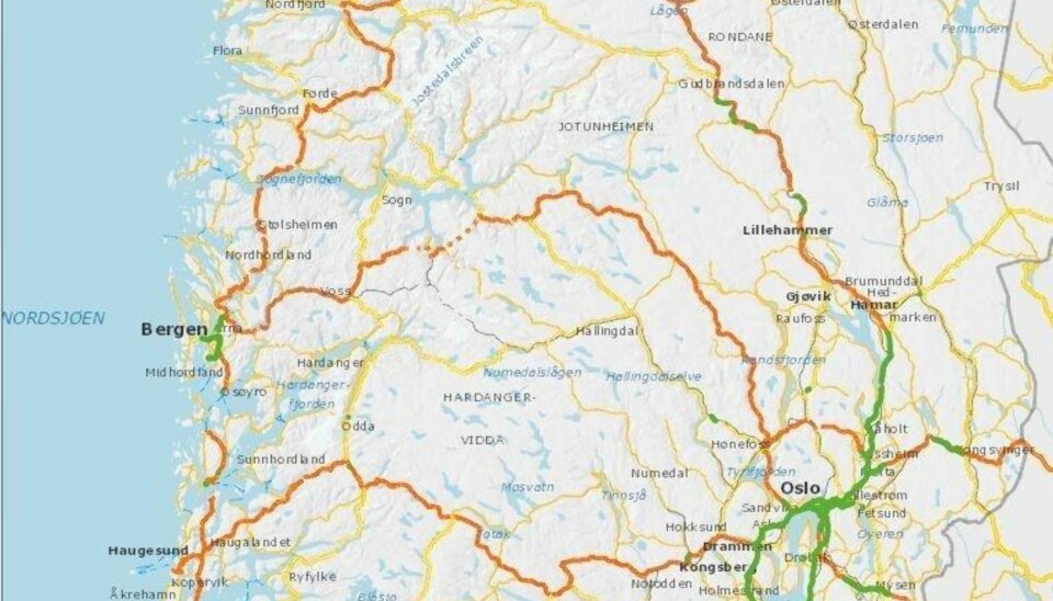 De grønne feltene viser hvor det nå er 4-felt. Det er halvparten av behovet.