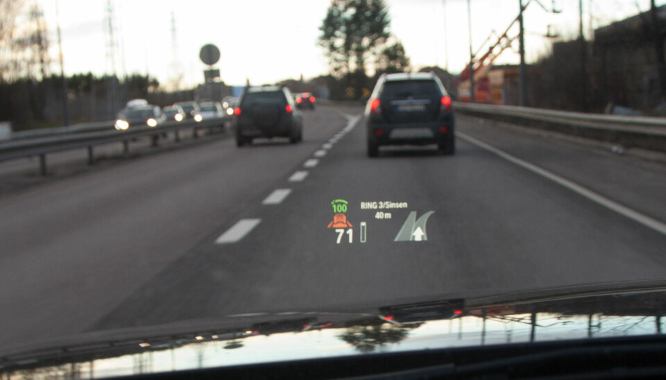 Noen har hevdet at HUD kan være trafikkfarlig, men når du først har forsøkt, vil du virkelig ikke gå tilbake til vanlig instrumentpanel.