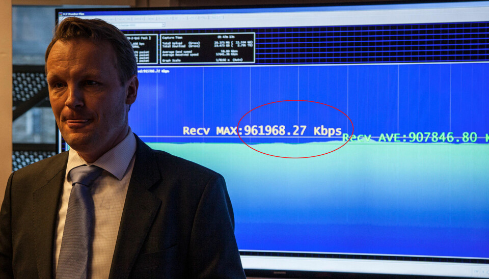 Den maksimale hastigheten oppnådd under pressekonferansen, i et 'live' nett midt på dagen, var 961 Mbps.
