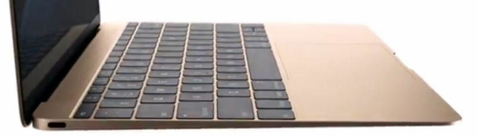 På MacBook utnyttes hele bredden til tastaturet.