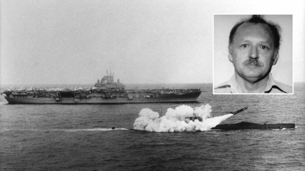 Tidligere NSA-ansatt Robert Pelton avslørte den topphemmelige spionopersjonen Ivy Bells, i stor grad gjennomført med u-båten USS Halibut - til en KGB-topp. Det var ikke spesielt smart.