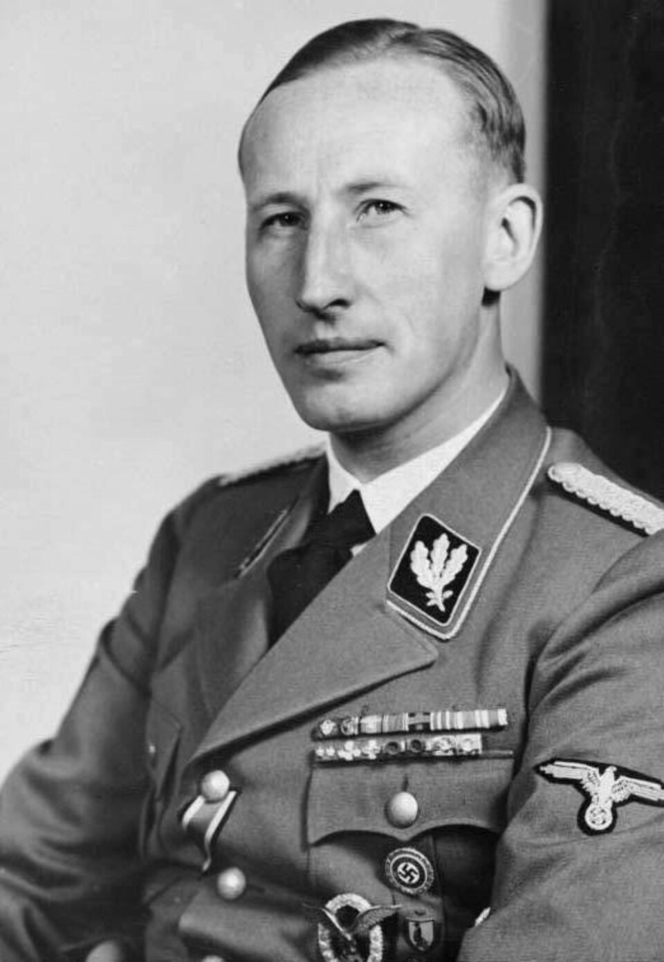 «DET BLONDE UHYRET»: Reinhard Heydrich var trofast mot føreren og ble etterhvert en av hans mest betrodde bødler i Øst-Europa.