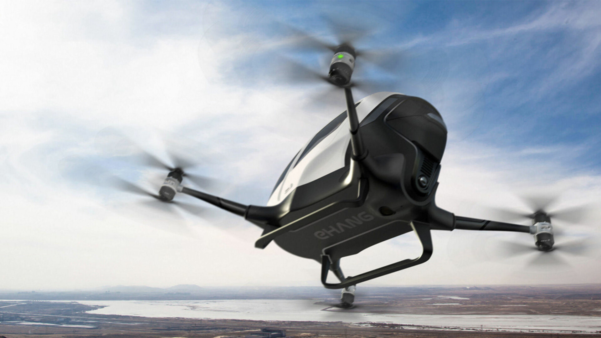 geniale dronen fly rundt av seg selv - Teknologi
