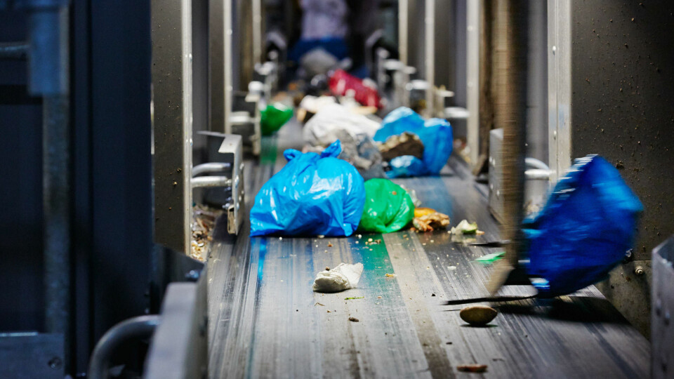 Oslo kommune har investert store summer i et sorteringsanlegg for kildesorterte plastposer.