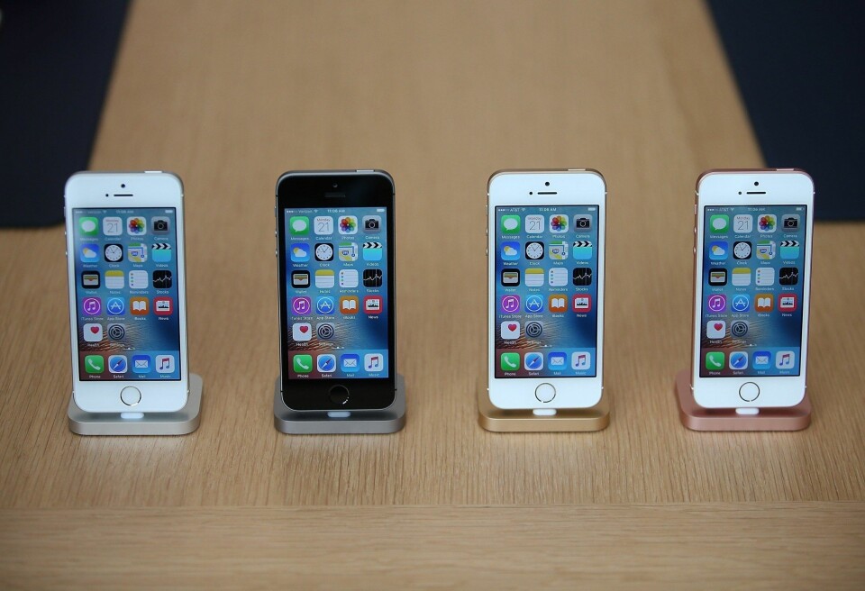 Dette er iPhone SE, Apples nyeste iPhone. Drar du kjensel på den?