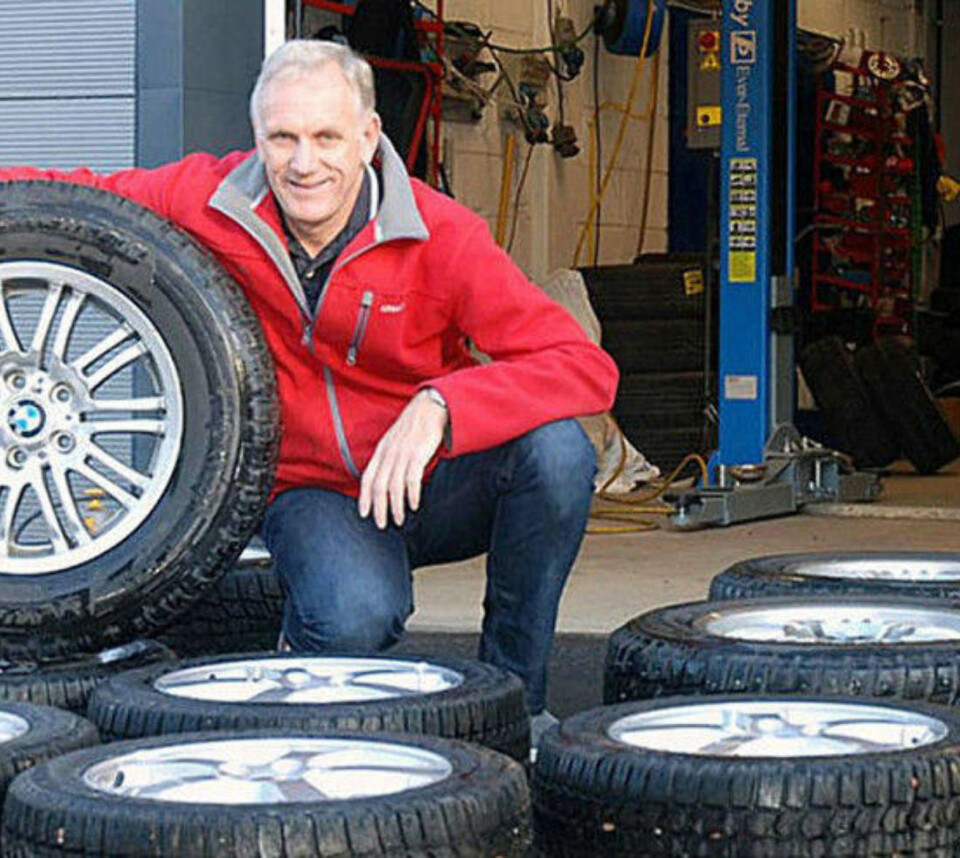 EKSPERT: Benny Christensen er Brooms bilekspert og har mange år bak seg i bilbransjen.